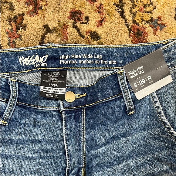 ‘Mossimo’Women's Blue Flared Jeans - Picture 2 of 7